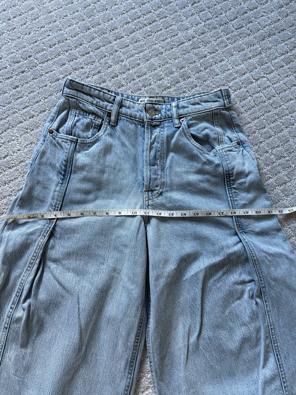 Free People We The Free Folklore Balloon-Leg Jeans - Size 27 - Picture 9 of 12